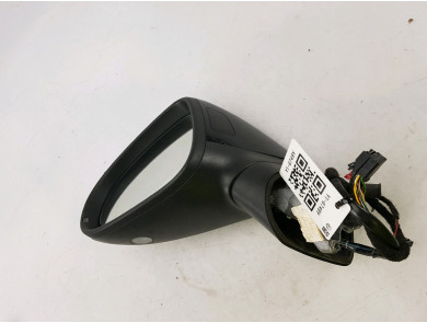 Audi-Volkswagen Housing-7P6857507M